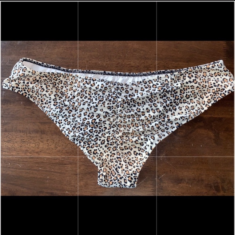 Victoria Secret Bikini Set - Picture 6 of 7